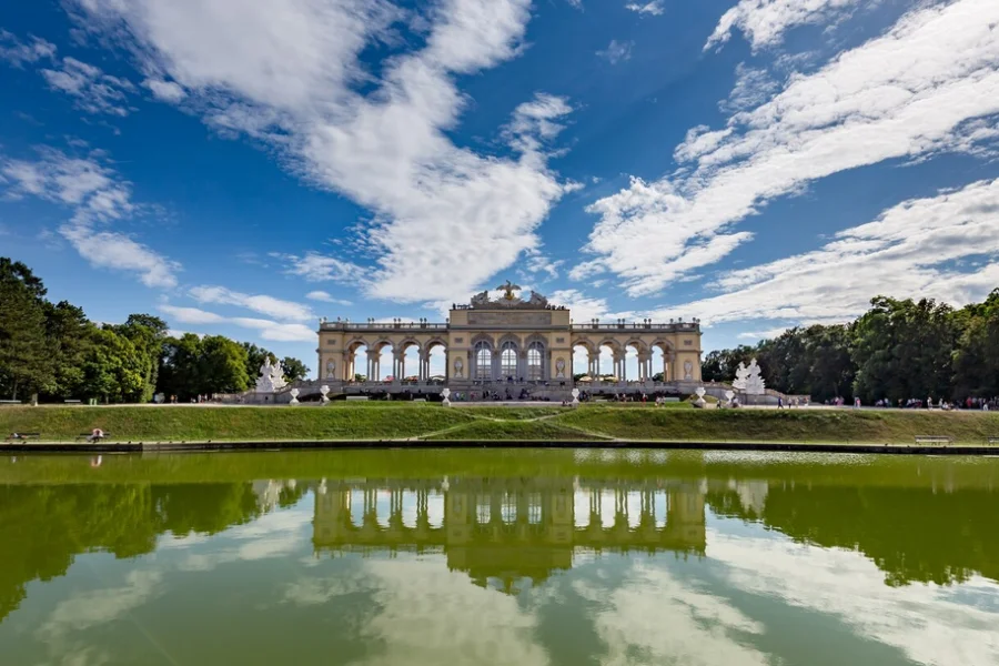 Wedding & Event Chauffeur Service Vienna