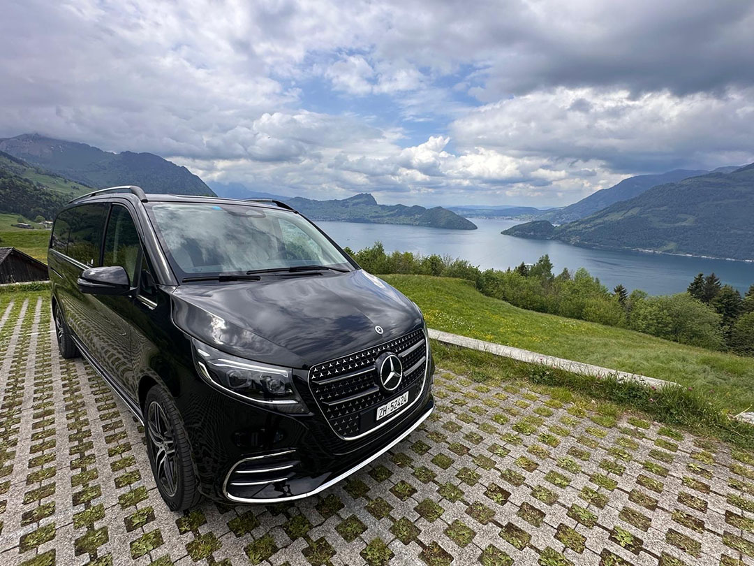 First class service Zurich Airport Emmetten