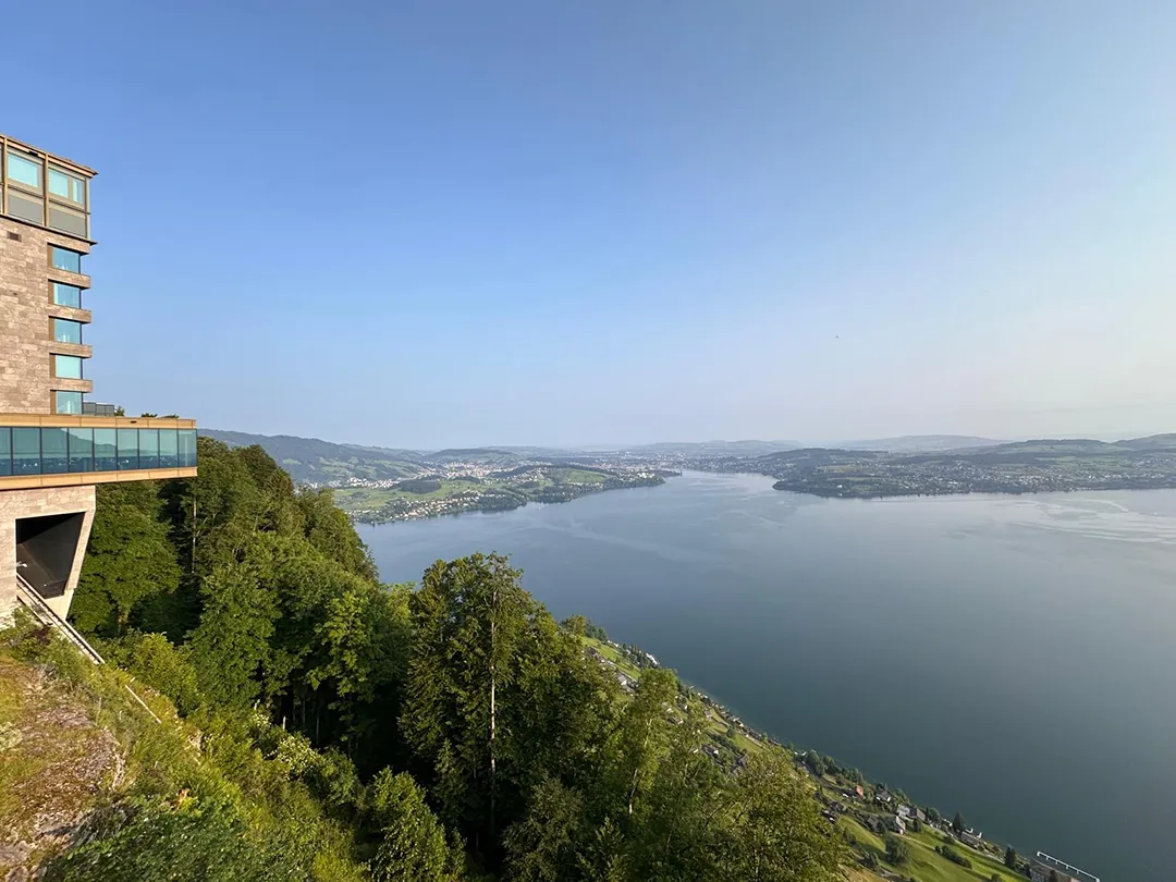 First-Class-Service Flughafen Zürich Waldhotel by Bürgenstock